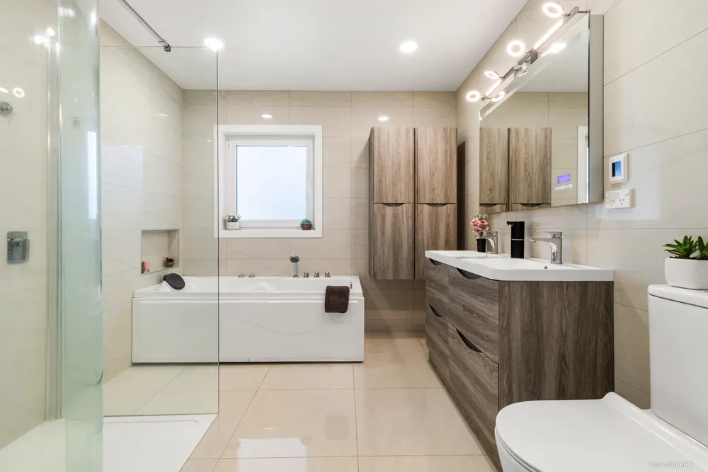 Photos of 34 Sandspit Road