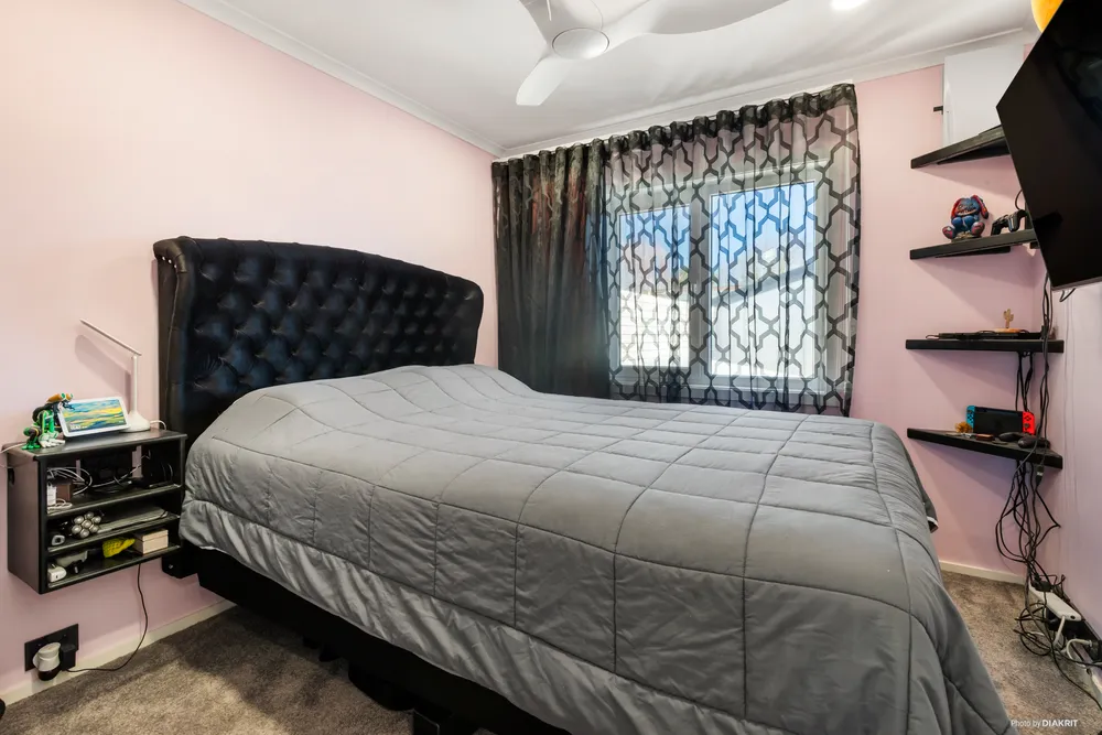Photos of 34 Sandspit Road