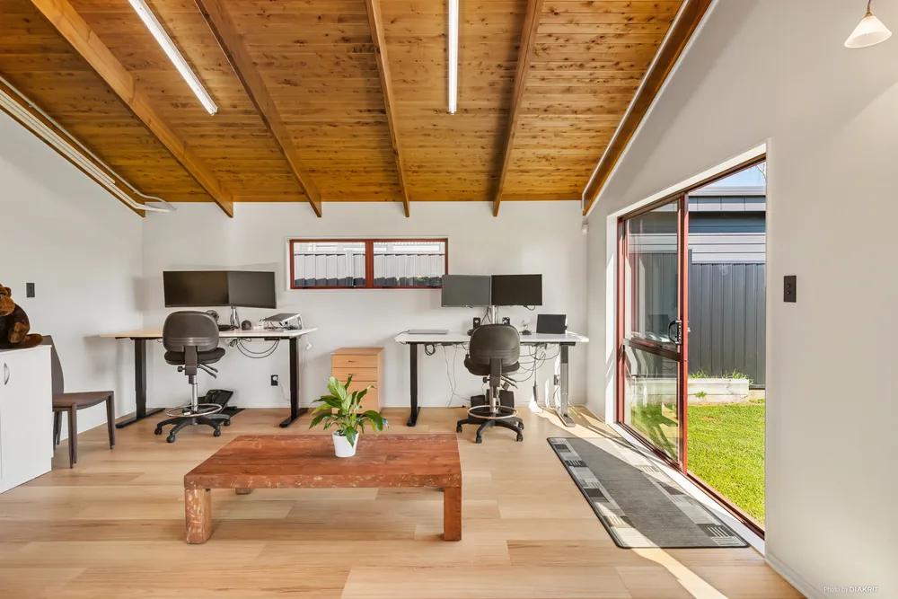 Photos of 34 Sandspit Road