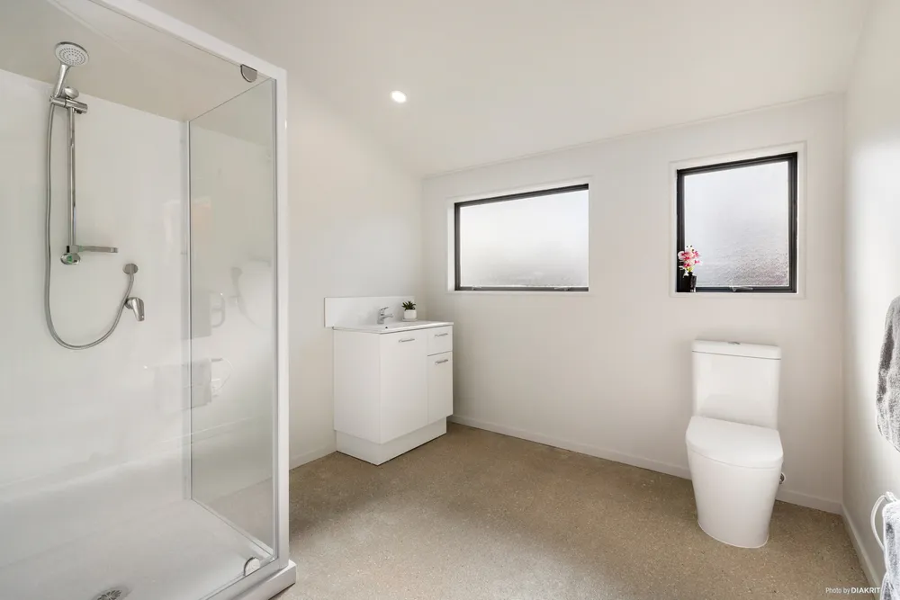 Photos of 34 Sandspit Road