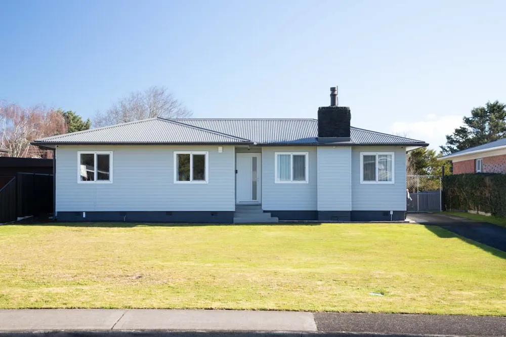 Photos of 34 Sandspit Road