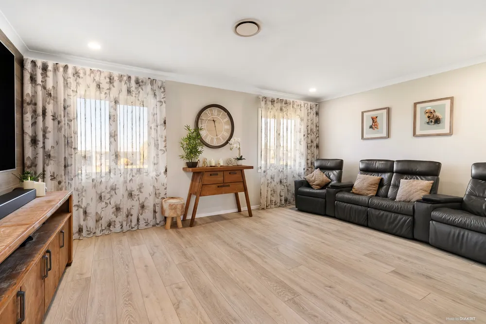 Photos of 34 Sandspit Road