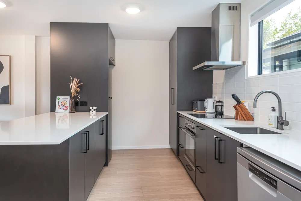 Photos of 200 Chester Street East