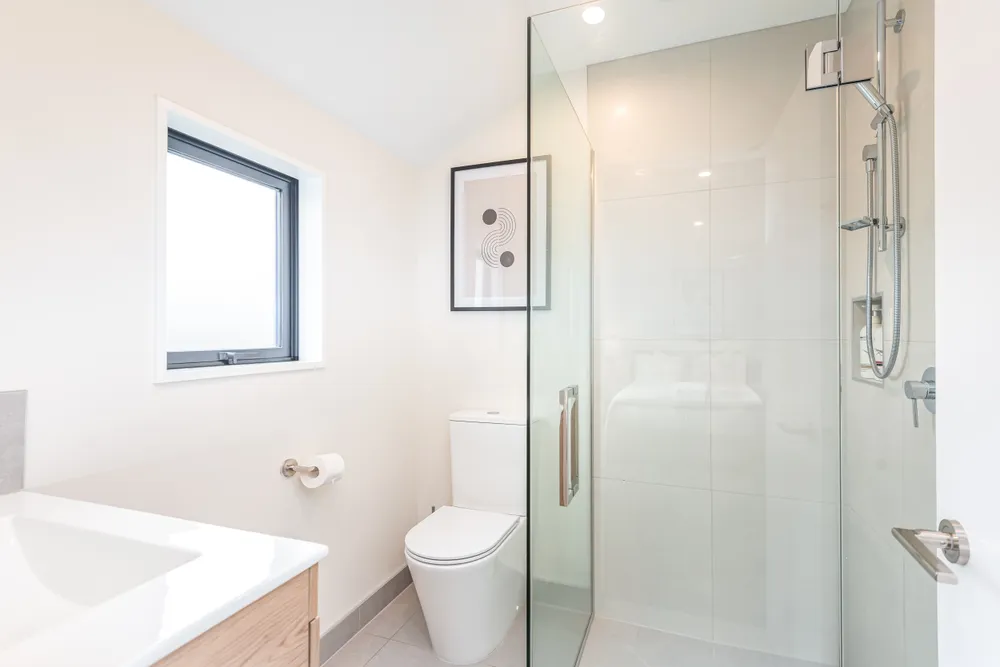 Photos of 200 Chester Street East