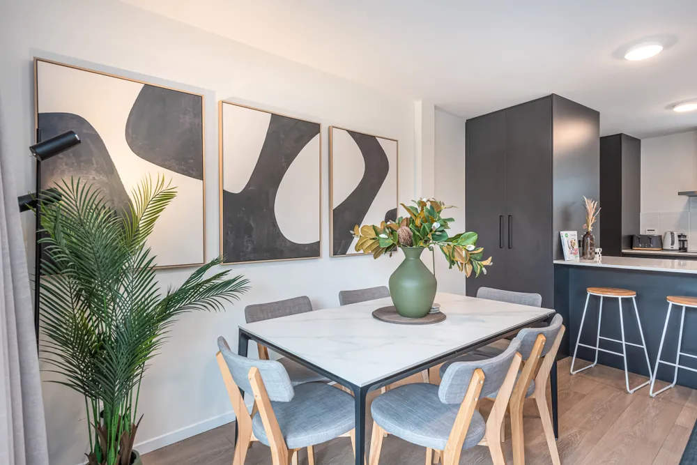 Photos of 200 Chester Street East