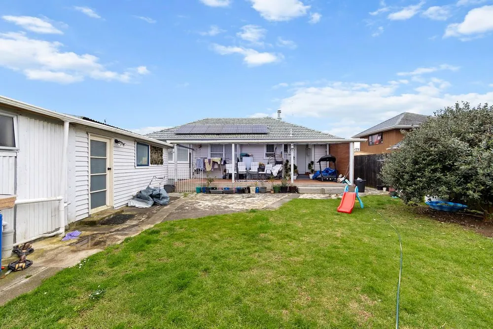 Photos of 4 Ashley Avenue