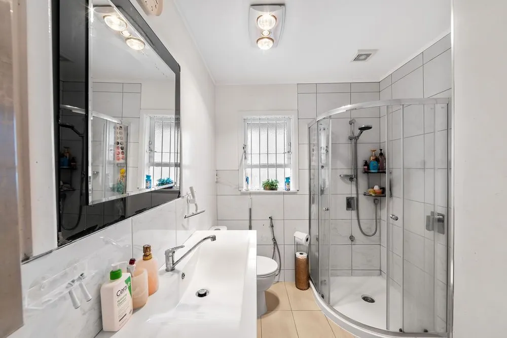 Photos of 4 Ashley Avenue