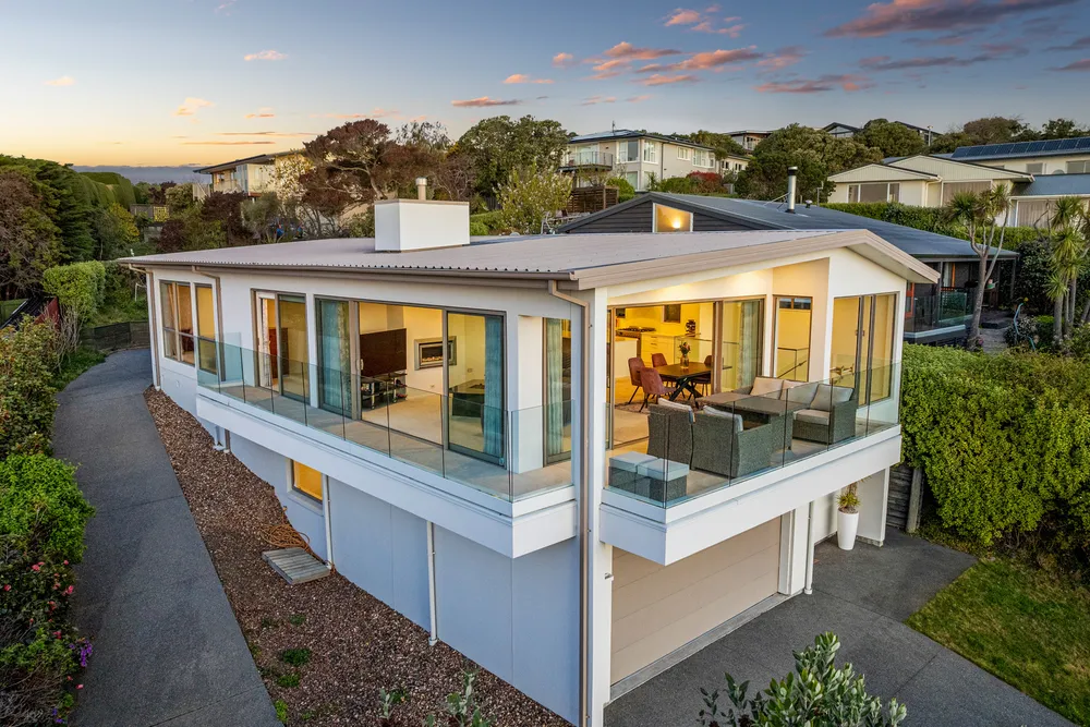 Photos of 320 Cannon Hill Crescent