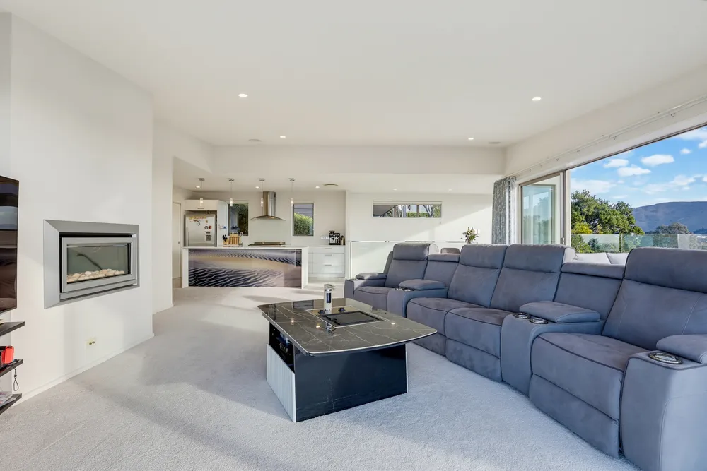 Photos of 320 Cannon Hill Crescent