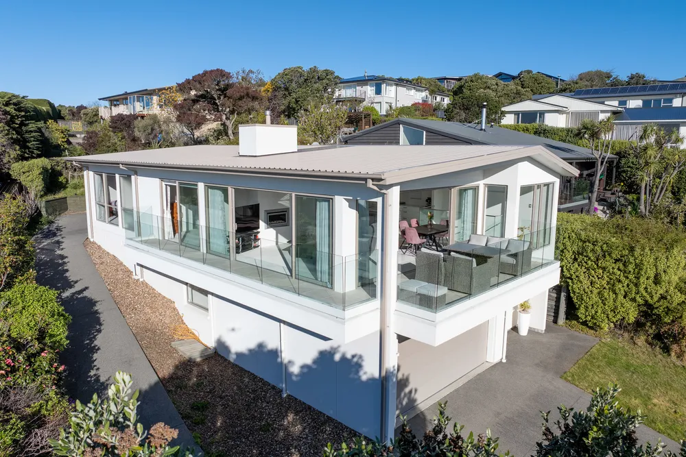 Photos of 320 Cannon Hill Crescent