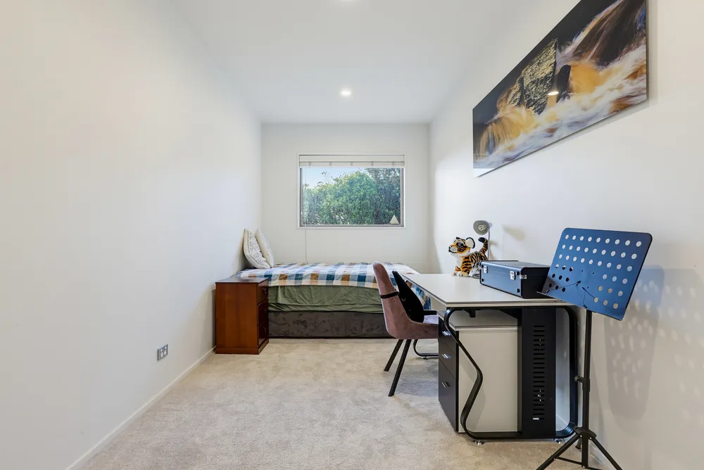 Photos of 320 Cannon Hill Crescent