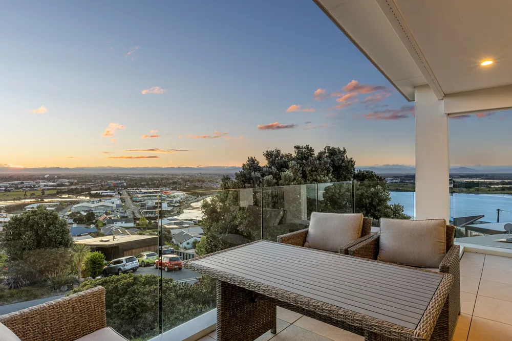 Photos of 320 Cannon Hill Crescent
