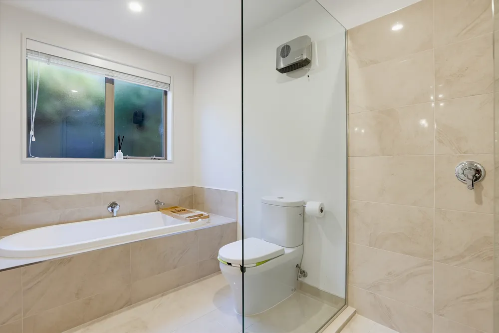 Photos of 320 Cannon Hill Crescent
