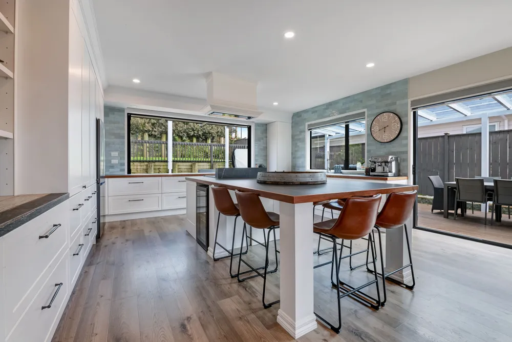 Photos of 10 Pioneer Rise