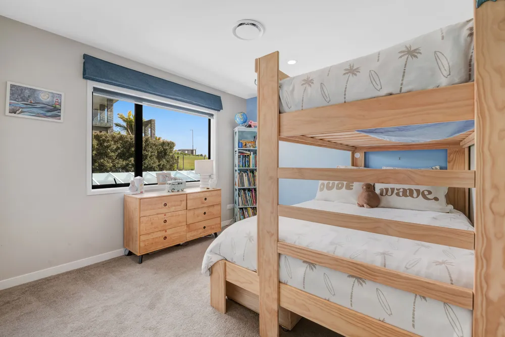 Photos of 10 Pioneer Rise