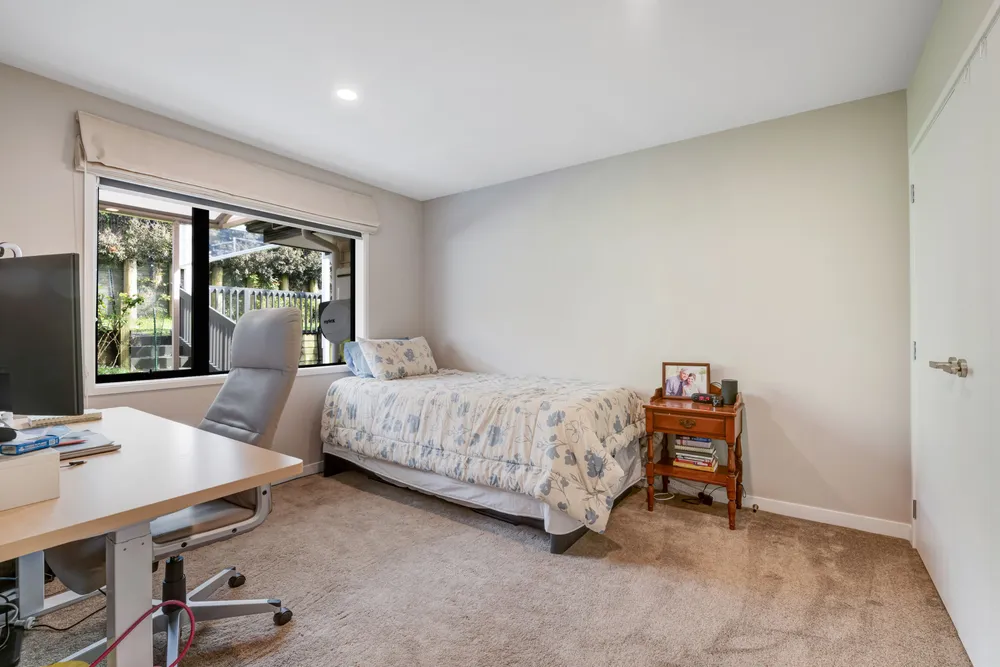 Photos of 10 Pioneer Rise