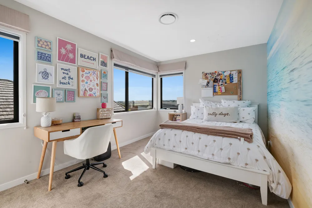 Photos of 10 Pioneer Rise
