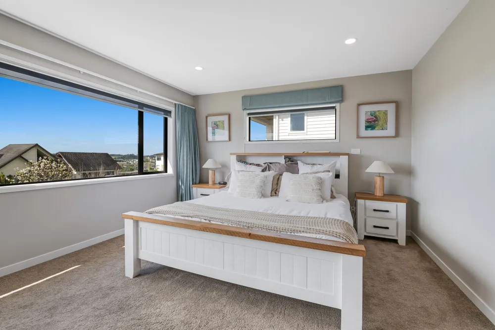 Photos of 10 Pioneer Rise