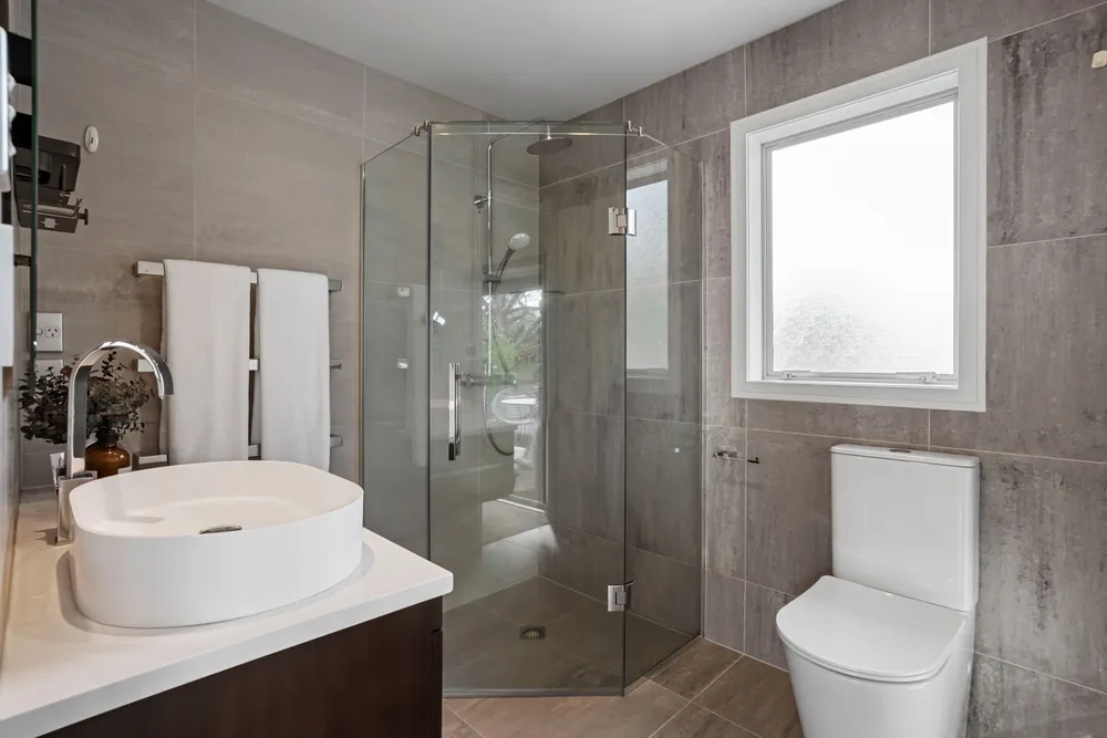 Photos of 42 Mahoe Avenue
