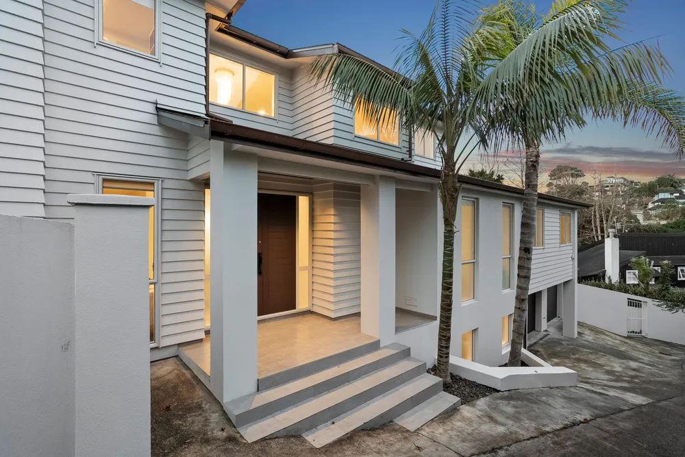 Photos of 42 Mahoe Avenue