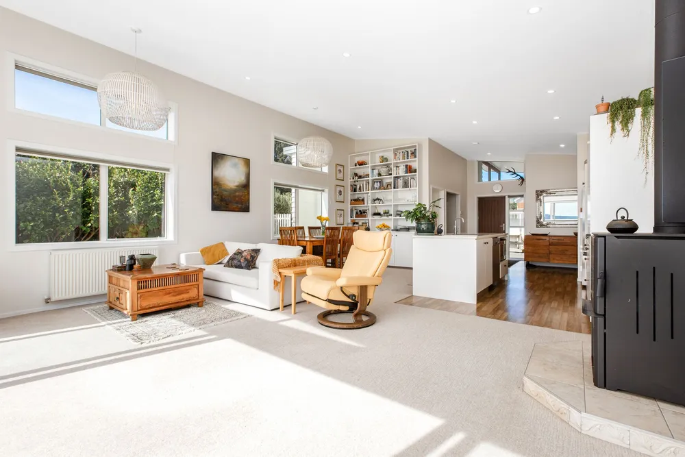 Photos of 152 Eskdale Road