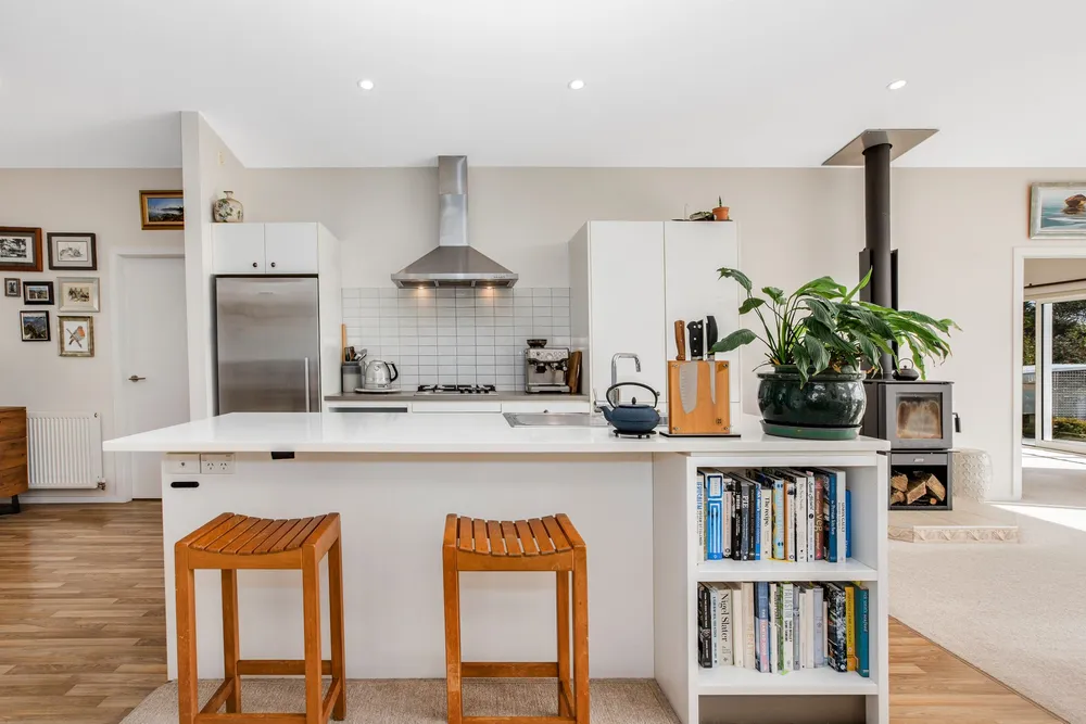 Photos of 152 Eskdale Road