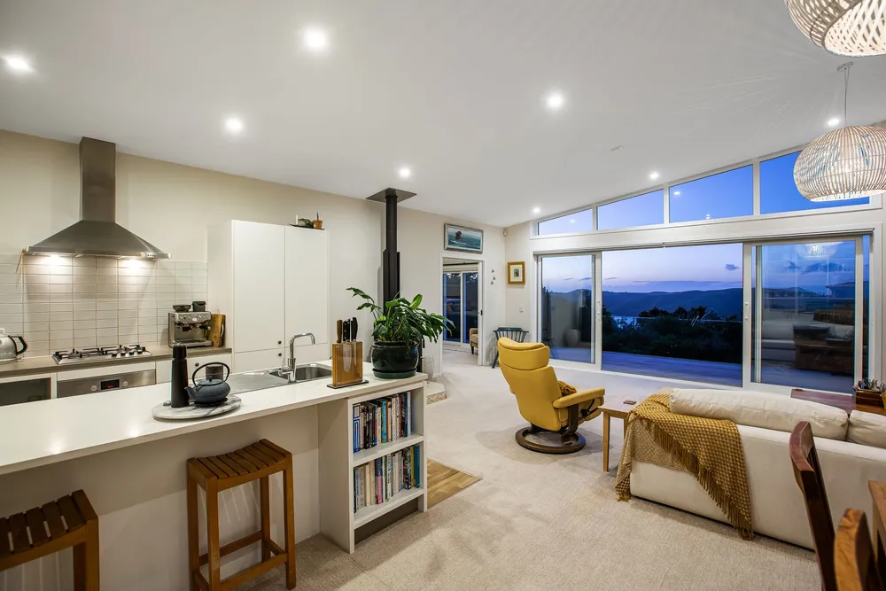 Photos of 152 Eskdale Road