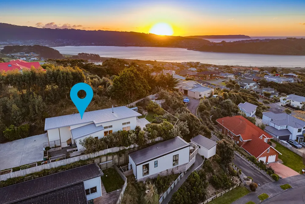 Photos of 152 Eskdale Road