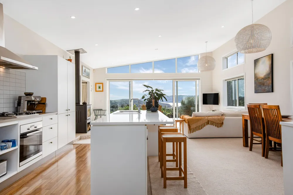 Photos of 152 Eskdale Road