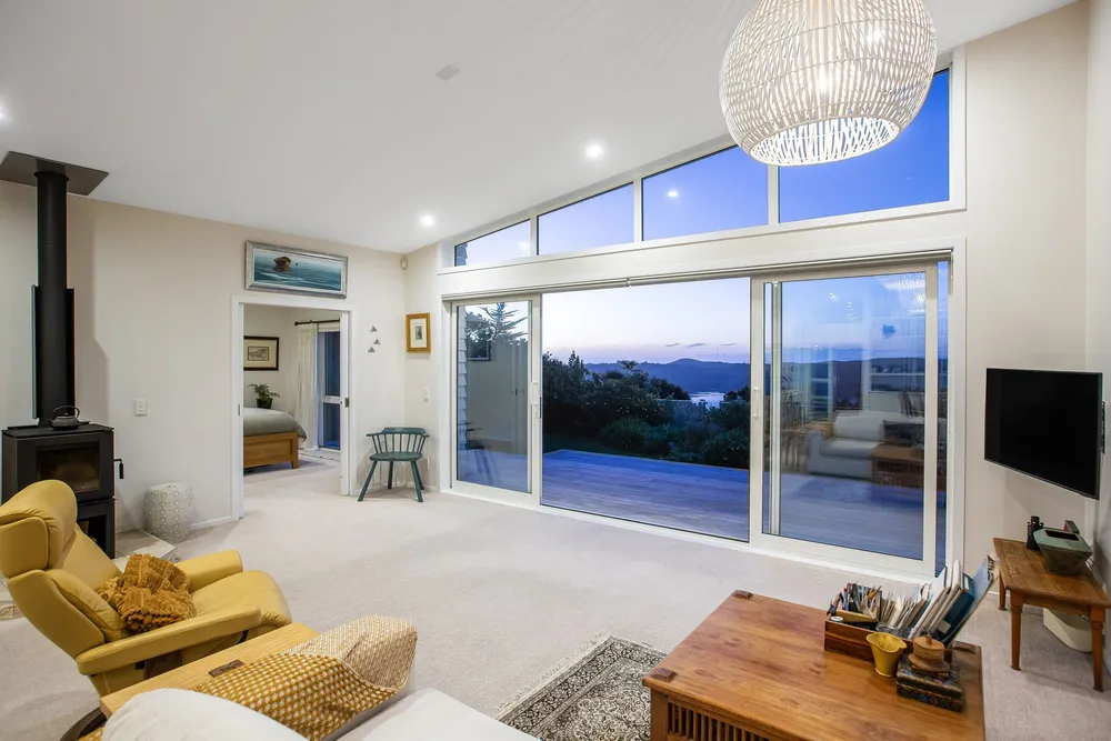 Photos of 152 Eskdale Road