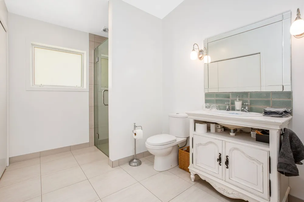 Photos of 152 Eskdale Road