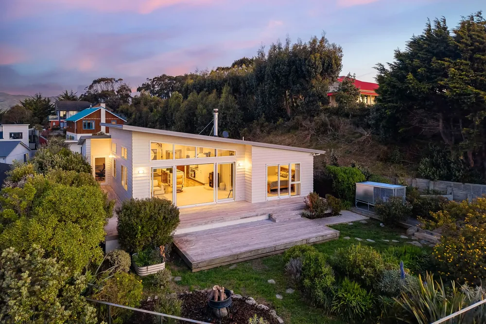 Photos of 152 Eskdale Road
