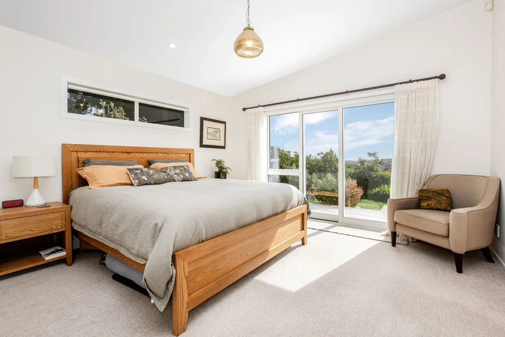 Photos of 152 Eskdale Road