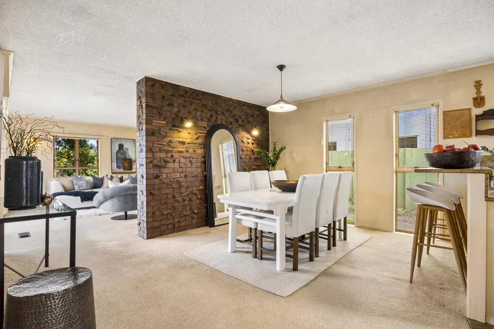 Photos of 12 Andes Avenue