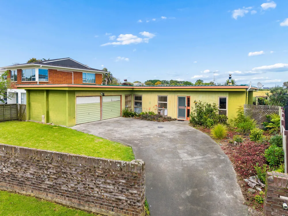 Photos of 12 Andes Avenue