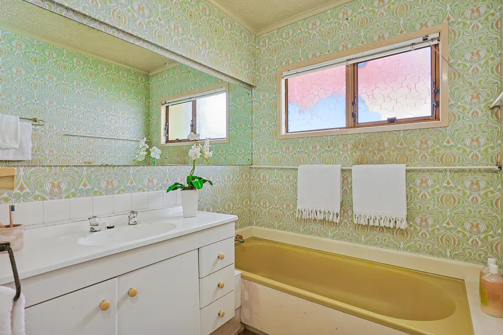 Photos of 12 Andes Avenue