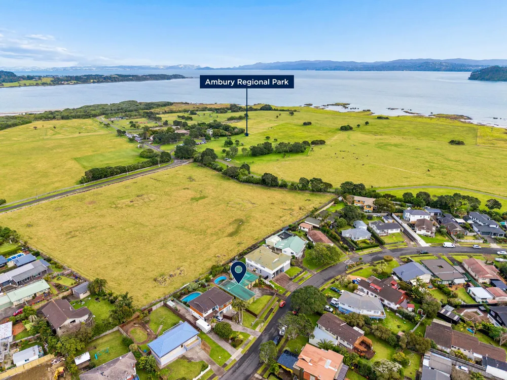 Photos of 12 Andes Avenue