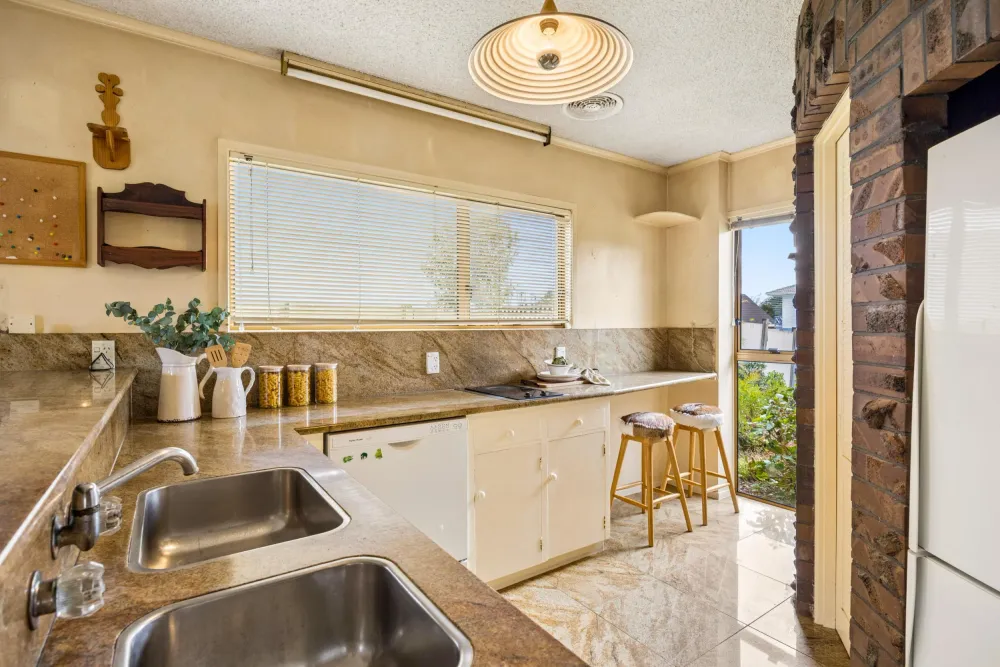 Photos of 12 Andes Avenue