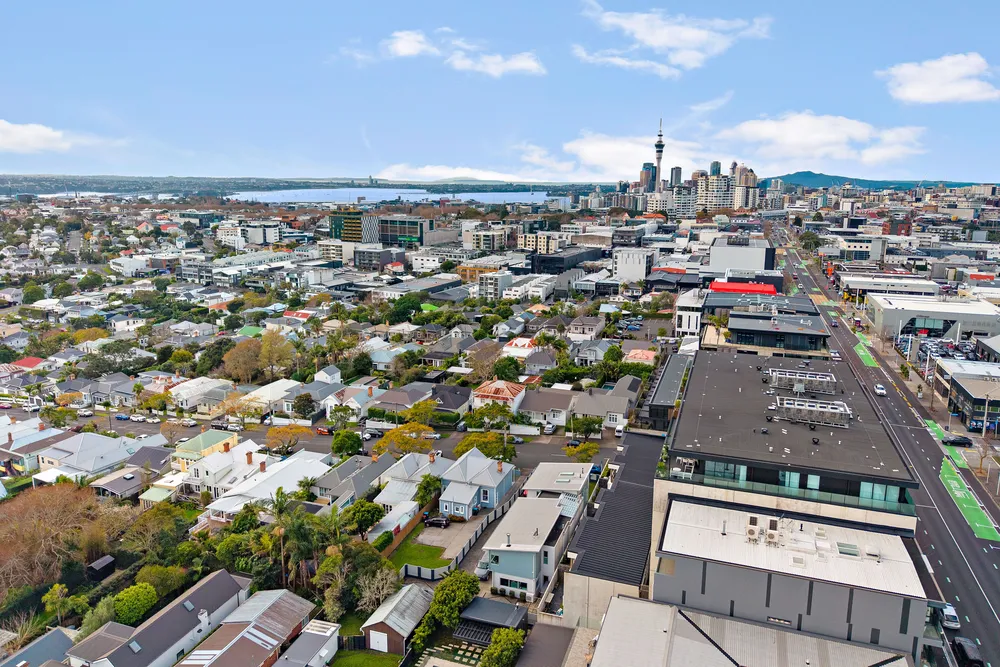 Photos of 4/2 Turakina Street