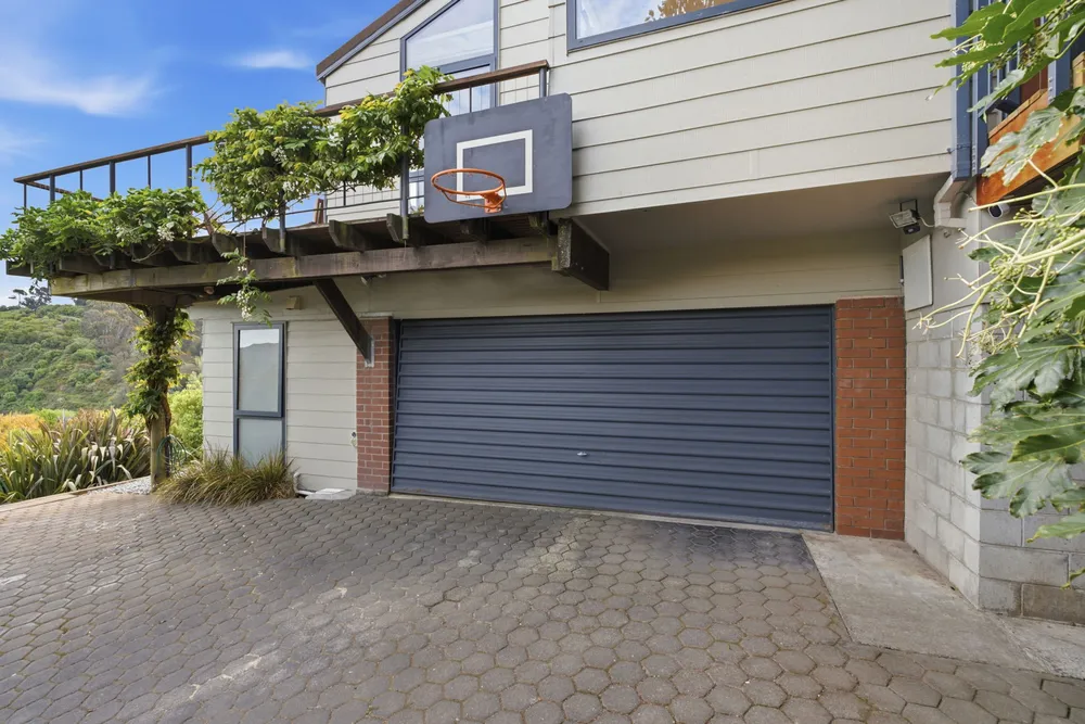 Photos of 1 Cass Bay Place