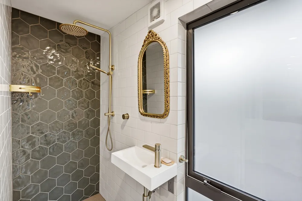 Photos of 1 Cass Bay Place