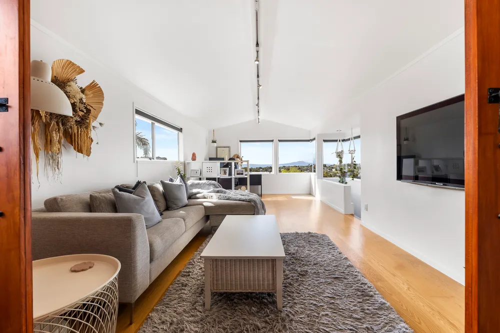 Photos of 2 Stredwick Drive