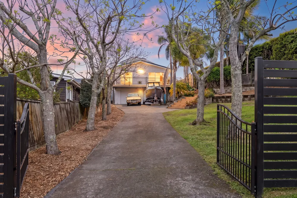 Photos of 2 Stredwick Drive