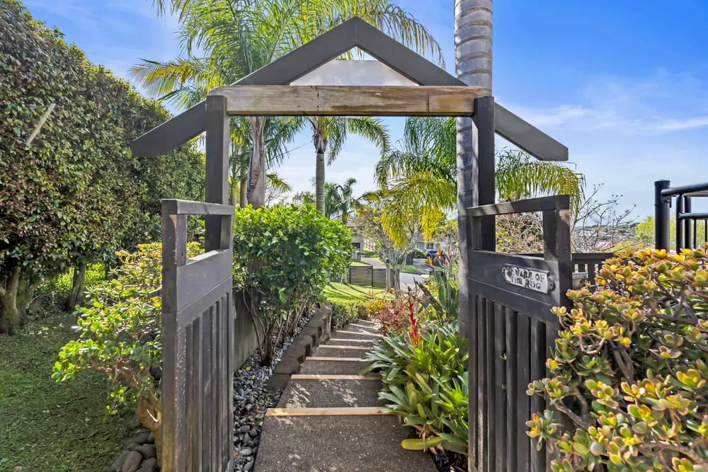 Photos of 2 Stredwick Drive