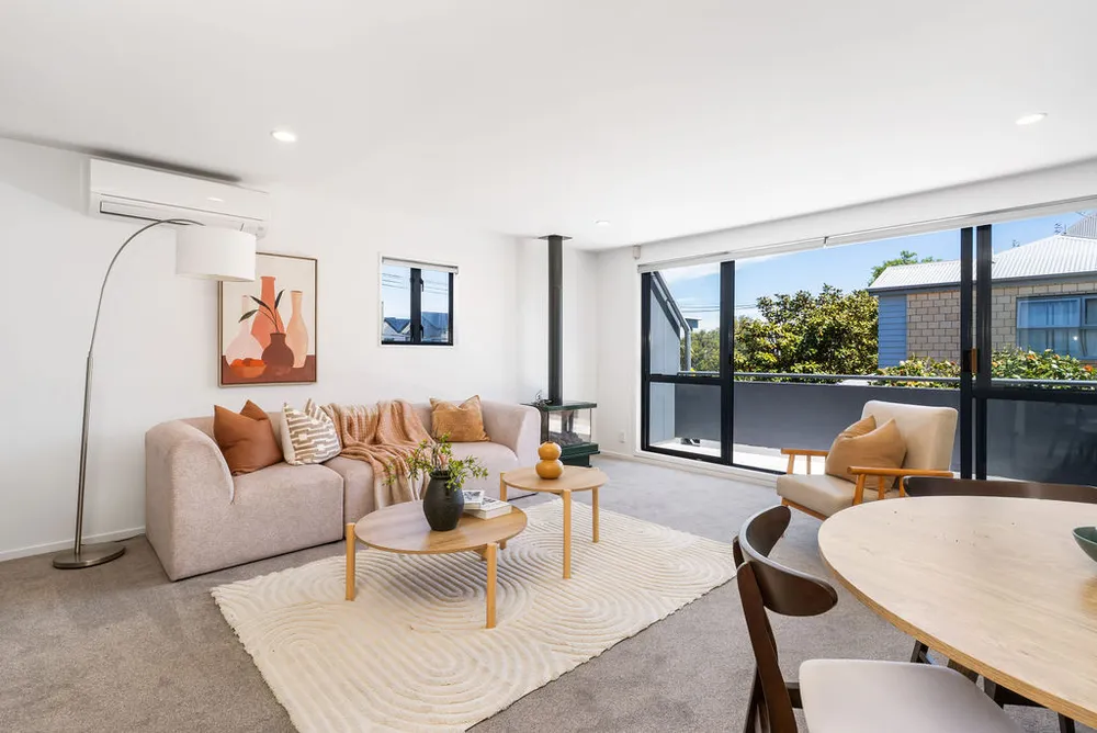 Photos of 1/71 Burke Street