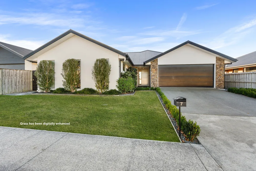 Photos of 7 Reeves Road