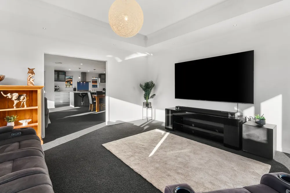Photos of 7 Reeves Road