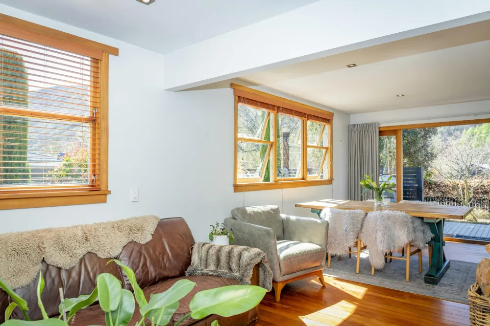 Photos of 48 Devon Street