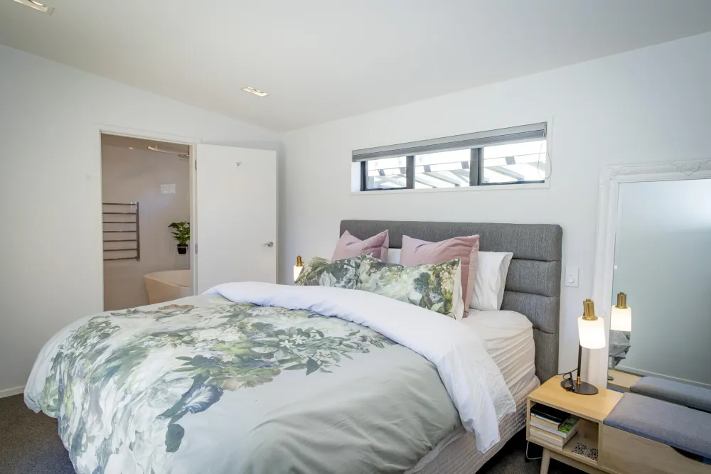 Photos of 48 Devon Street