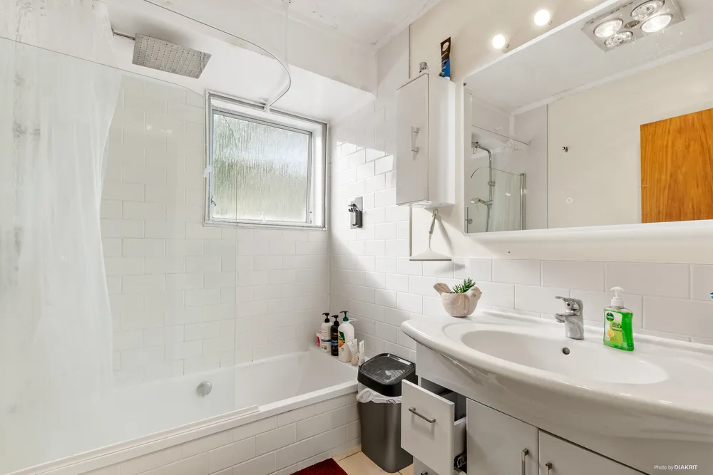 Photos of 15 Pavola Grove